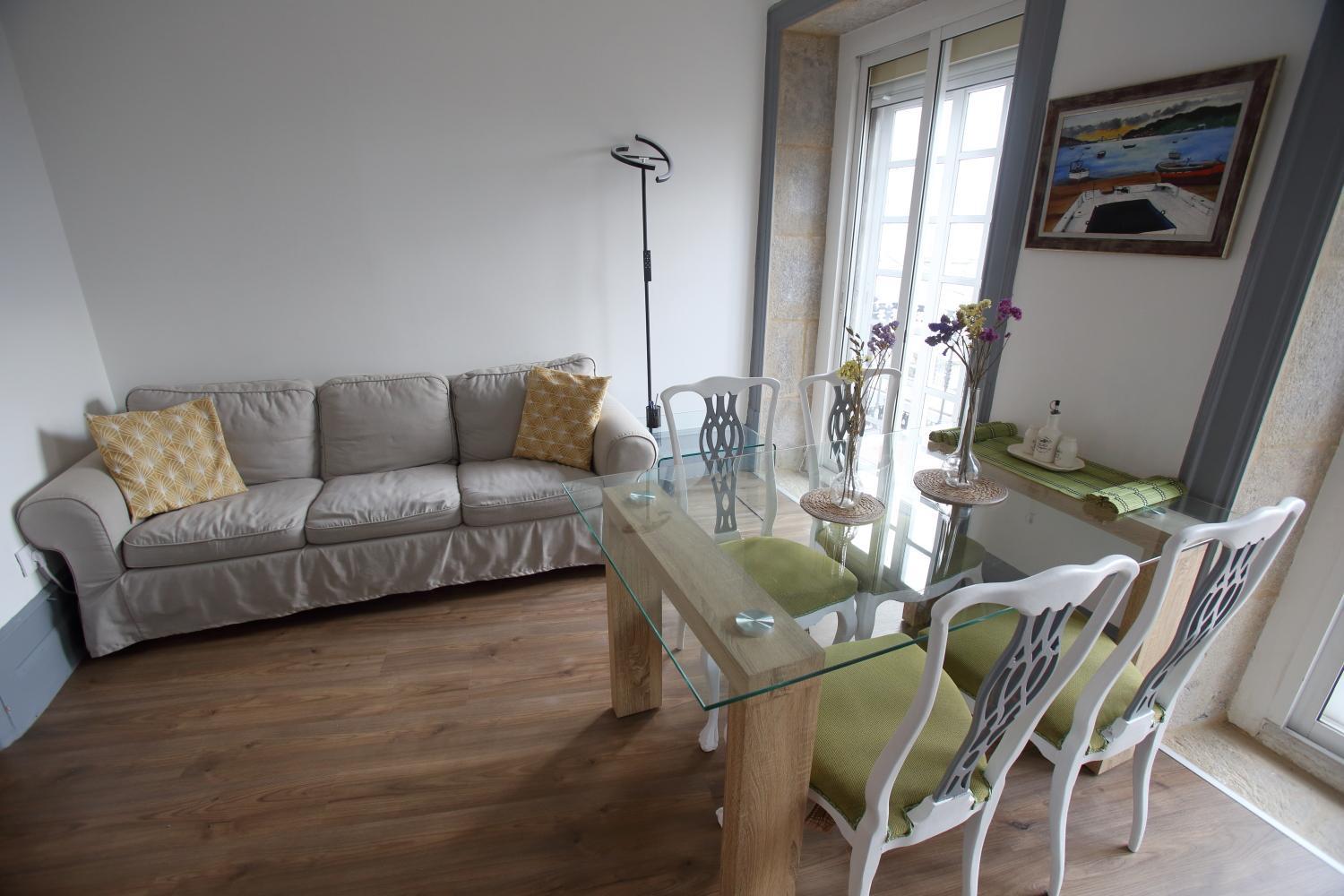 Piso Centrico De Tres Dormitorios Reformado Del S XIX Vigo Exteriér fotografie